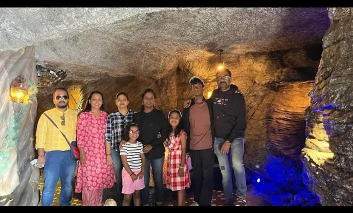 Skylark Holidays Premium Hotel Munnar