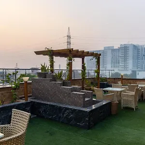 Platinum Palace Medanta Medicity Hotel Gurgaon