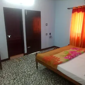 Hotel Marayoor Tourist, Munnar