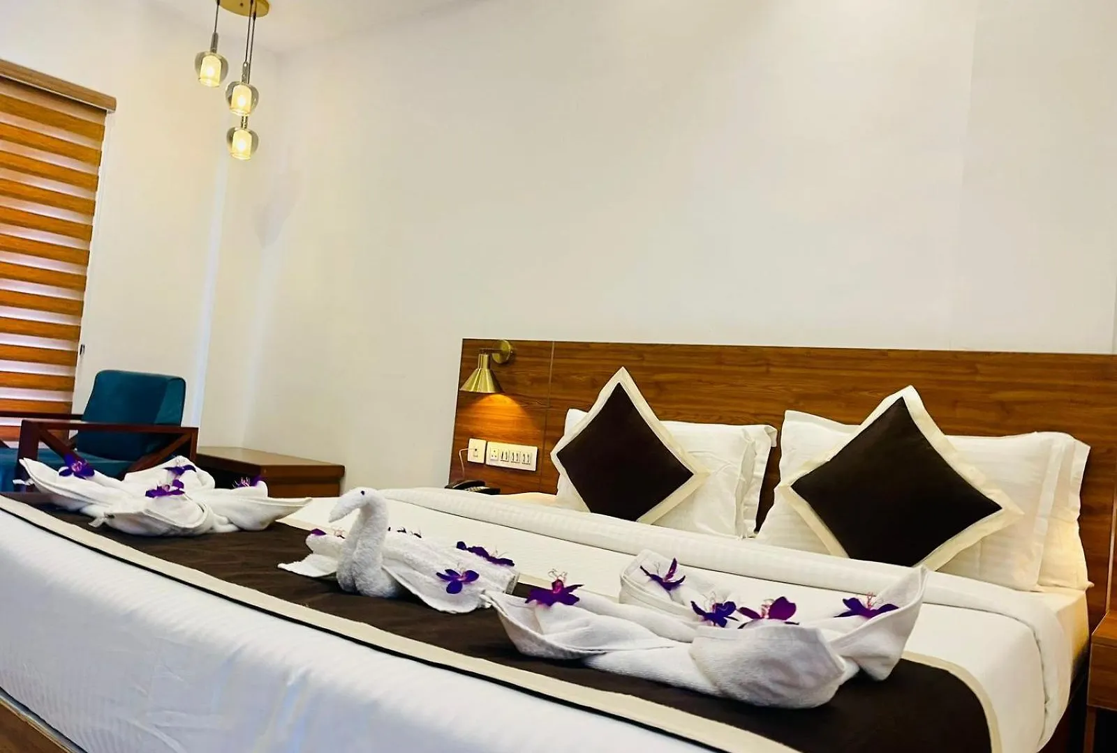 Skylark Holidays Premium Hotel Munnar