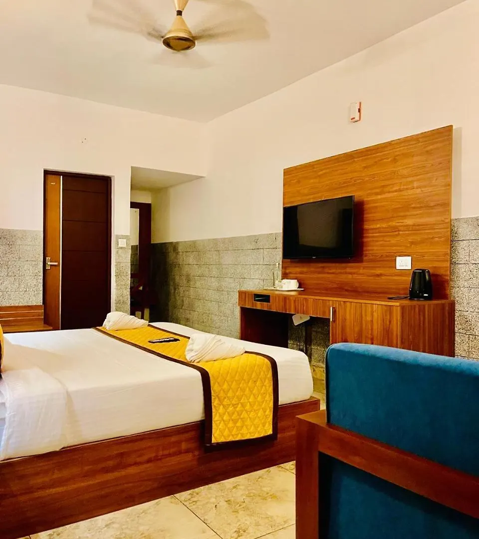 ****  Skylark Holidays Premium Hotel Munnar India