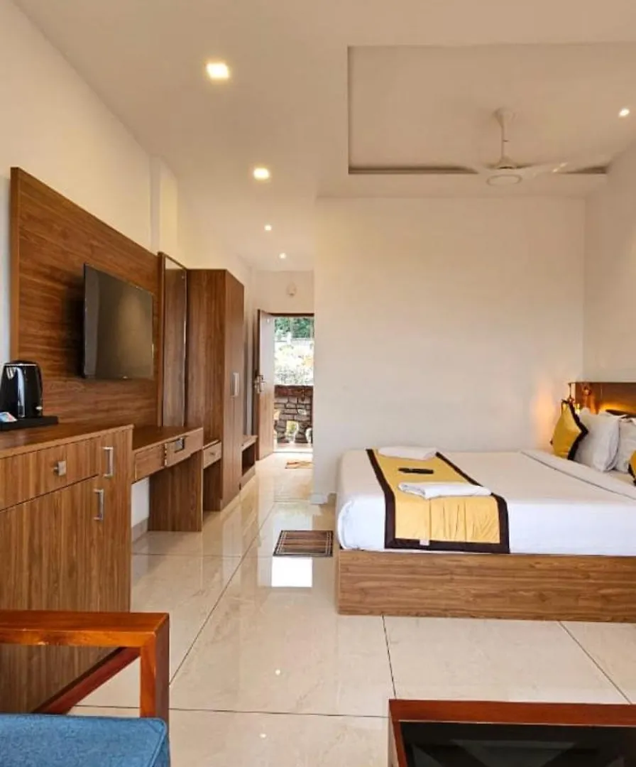 Skylark Holidays Premium Hotel Munnar