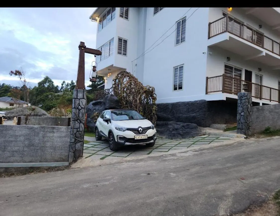 ****  Skylark Holidays Premium Hotel Munnar India