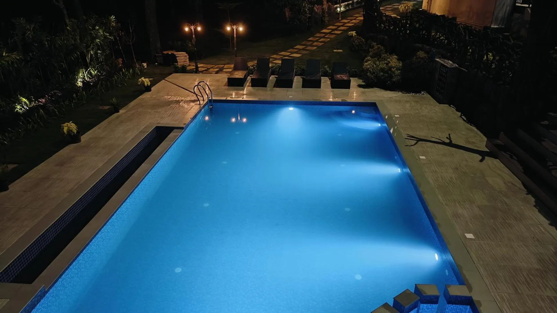 Skylark Holidays Premium Hotel Munnar