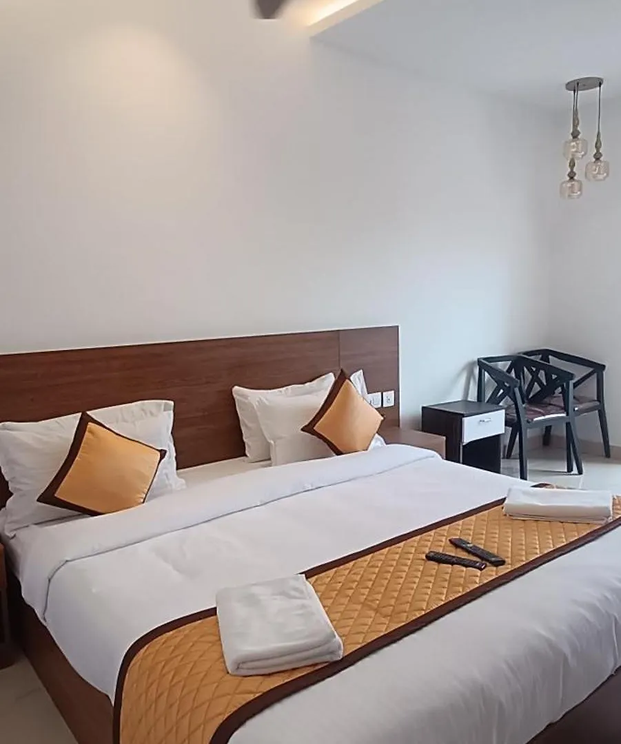 Skylark Holidays Premium Hotel Munnar
